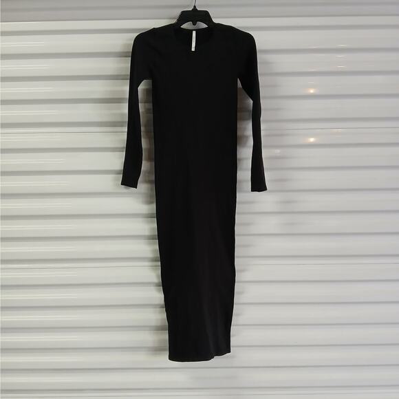 Aritzia Babaton Contour Crew Maxi Dress Womens XS Black Long Sleeve Stretch - Picture 2 of 9